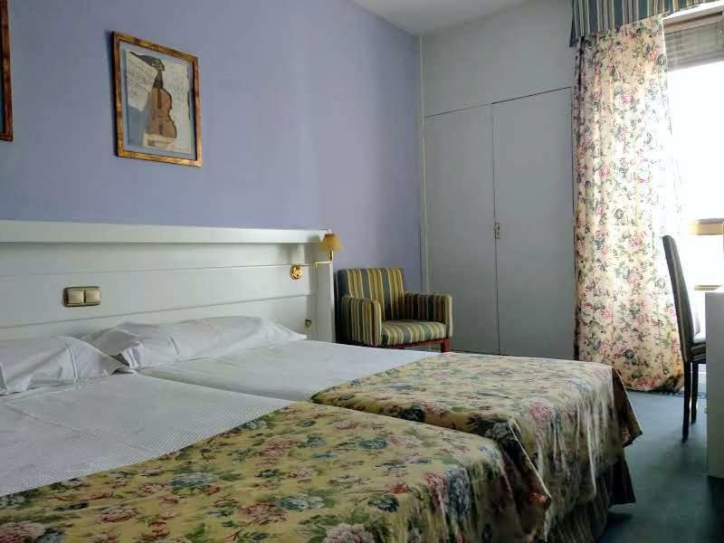 Hotel Las Cigueenas Трухільйо Екстер'єр фото